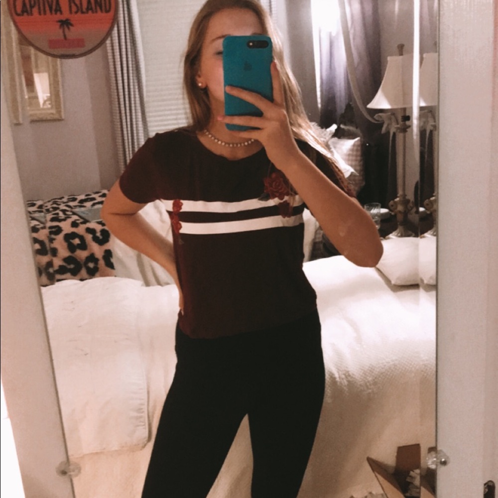 Hollister cropped tee shirt!